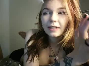 webcam girl lizzyylovesick live cam image #10267745