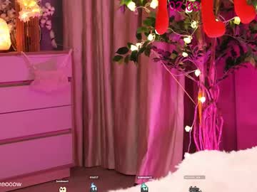 webcam girl lissa_meooow live cam image #11995475