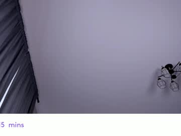 webcam girl vivian_qwerty live cam image #12205723