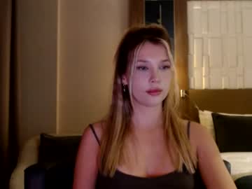 webcam girl bitter_moon live cam image #4828295