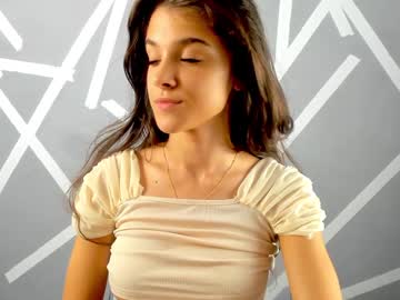 webcam girl babyaylin live cam image #10411645