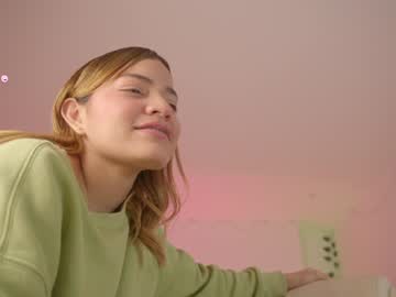webcam girl mila_1 live cam image #8745646