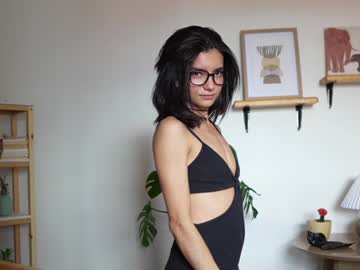 webcam girl urcutelinda live cam image #10022253