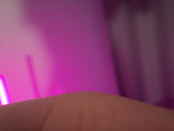 webcam girl emilybatee live cam image #8691957