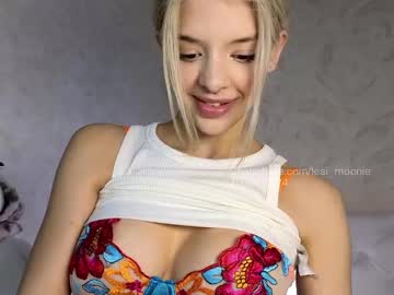 webcam girl lesi_moonie live cam image #10031141