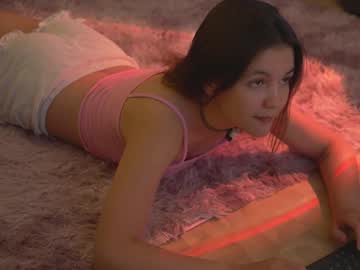 webcam girl tiny_miracle live cam image #10963959