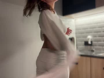 webcam girl helensheaven live cam image #11802410