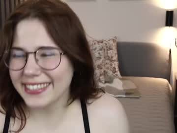webcam girl girl_u_never_met live cam image #1963813