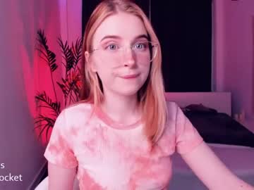 webcam girl pocketrocket_ live cam image #918226