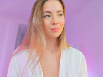 webcam girl emmi_rosee live cam image #8320220