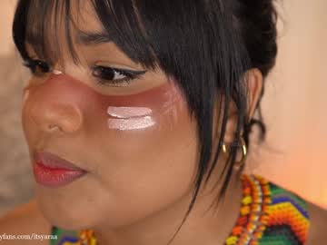 webcam girl itsyaraa live cam image #10603876