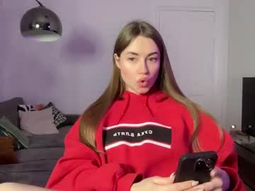 webcam girl strawberryjamx live cam image #4721718