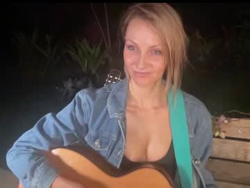 webcam girl kaileeshy live cam image #1661945