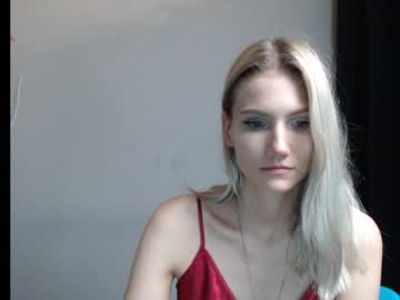 webcam girl gilliana_mo live cam image #775188