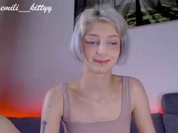 webcam girl lit1le_kitty_ live cam image #3177593