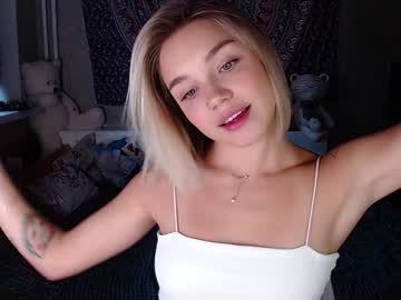 webcam girl babyfromtheforest live cam image #3998210