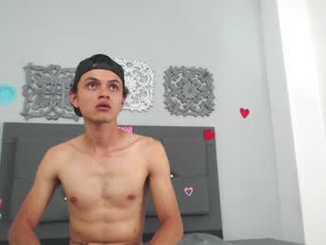 webcam couple alpha_and_omegaxx live cam image #2263829
