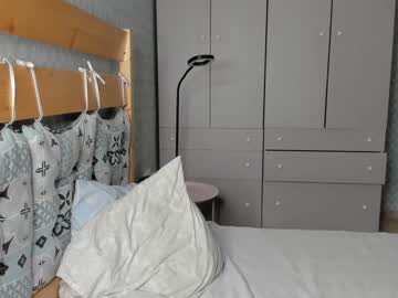 webcam girl melon_mussy live cam image #8177008