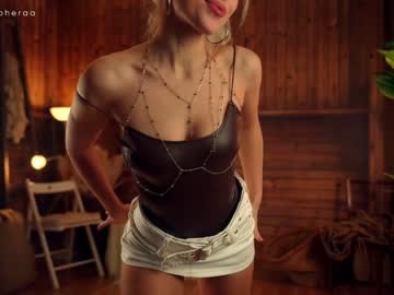 webcam girl artmosphera live cam image #7393404