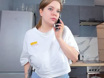 webcam girl lovlybambi live cam image #7350617