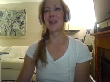 webcam girl ladyrwby live cam image #2945761
