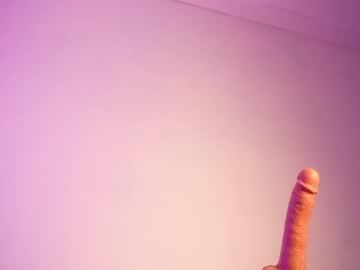 webcam girl littlee33 live cam image #12505721