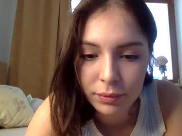 webcam girl cats_and_coffee live cam image #9844790