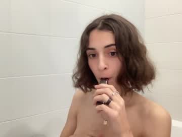 webcam girl wonderland_stia live cam image #7619738