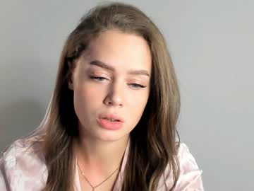 webcam girl brittcubitt live cam image #8697750