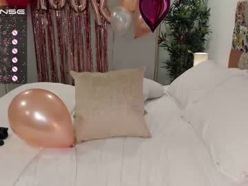 webcam girl gabrielaa_18 live cam image #5086091
