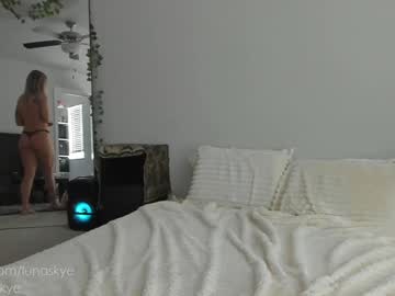 webcam girl xlunaskye live cam image #12155467