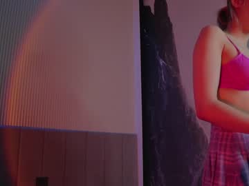 webcam girl angella_kleee live cam image #4084256