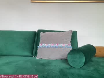 webcam girl bloomyogi live cam image #4874012