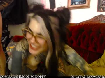 webcam couple sarahmoonsg live cam image #11773669