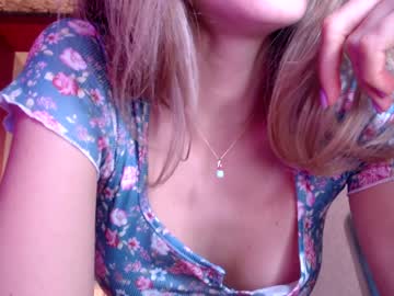 webcam girl sweetboobss1 live cam image #2006973