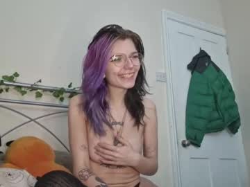 webcam girl lizzyylovesick live cam image #9718746