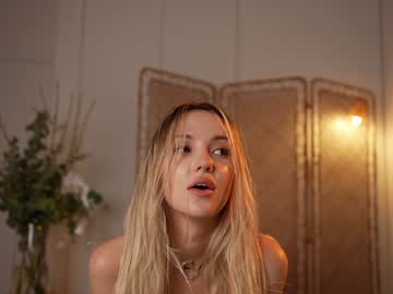 webcam girl kriss0leoo live cam image #12614820