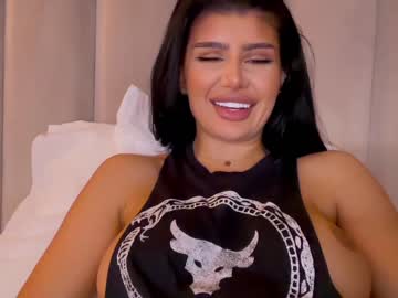 webcam girl moniqueeass live cam image #7748610