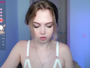 webcam girl small_blondee live cam image #4431486