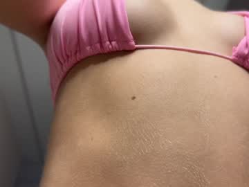webcam girl cuteelsa_ live cam image #10675882