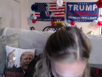 webcam girl holihurricane live cam image #10967283