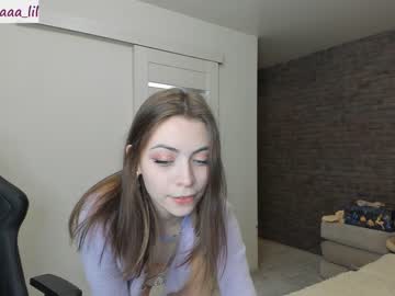 webcam girl lika_moon live cam image #1415501