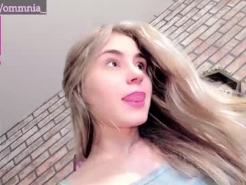 webcam girl ommnia live cam image #4186719