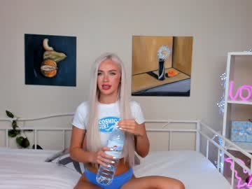 webcam girl katrinpolly live cam image #2783441