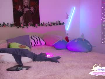 webcam girl holliwould_ live cam image #3727674