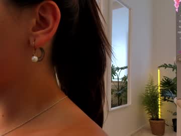 webcam girl emilia_dream live cam image #10265852