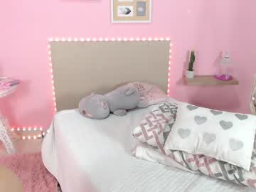 webcam girl little_effy18 live cam image #2100574