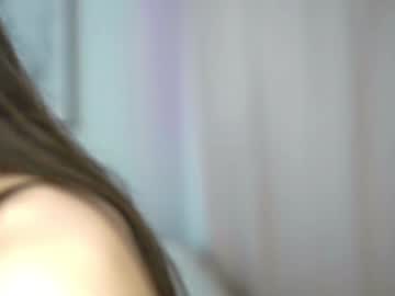webcam girl peek_in_my_window live cam image #9796137