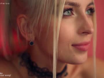 webcam girl artmosphera live cam image #5932503