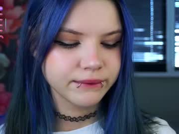 webcam girl merciabawden live cam image #12719384